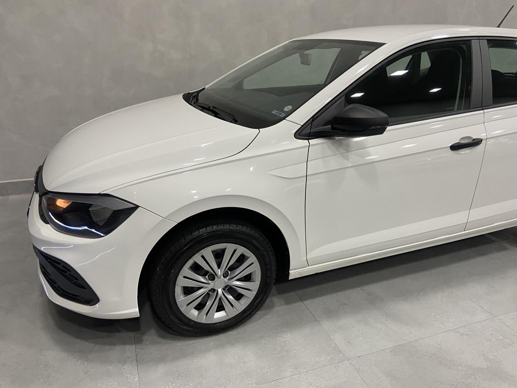 VOLKSWAGEN Polo Hatch - Foto