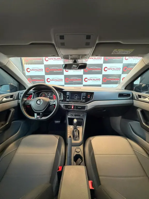 VOLKSWAGEN Polo Hatch - Foto