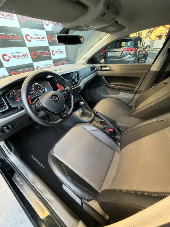 VOLKSWAGEN Polo Hatch - Foto