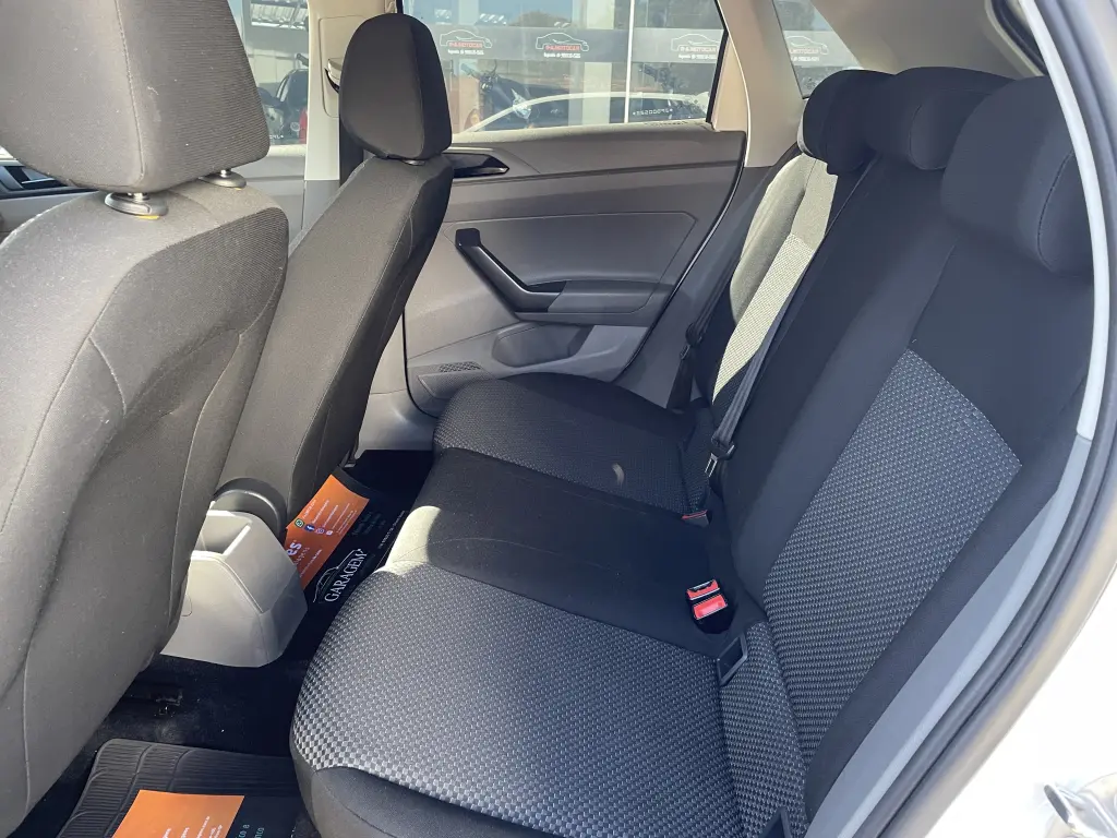 VOLKSWAGEN Polo Hatch - Foto