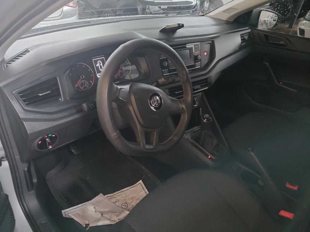 VOLKSWAGEN Polo Hatch - Foto