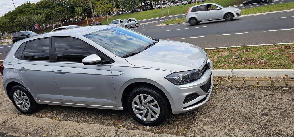 VOLKSWAGEN Polo Hatch - Foto