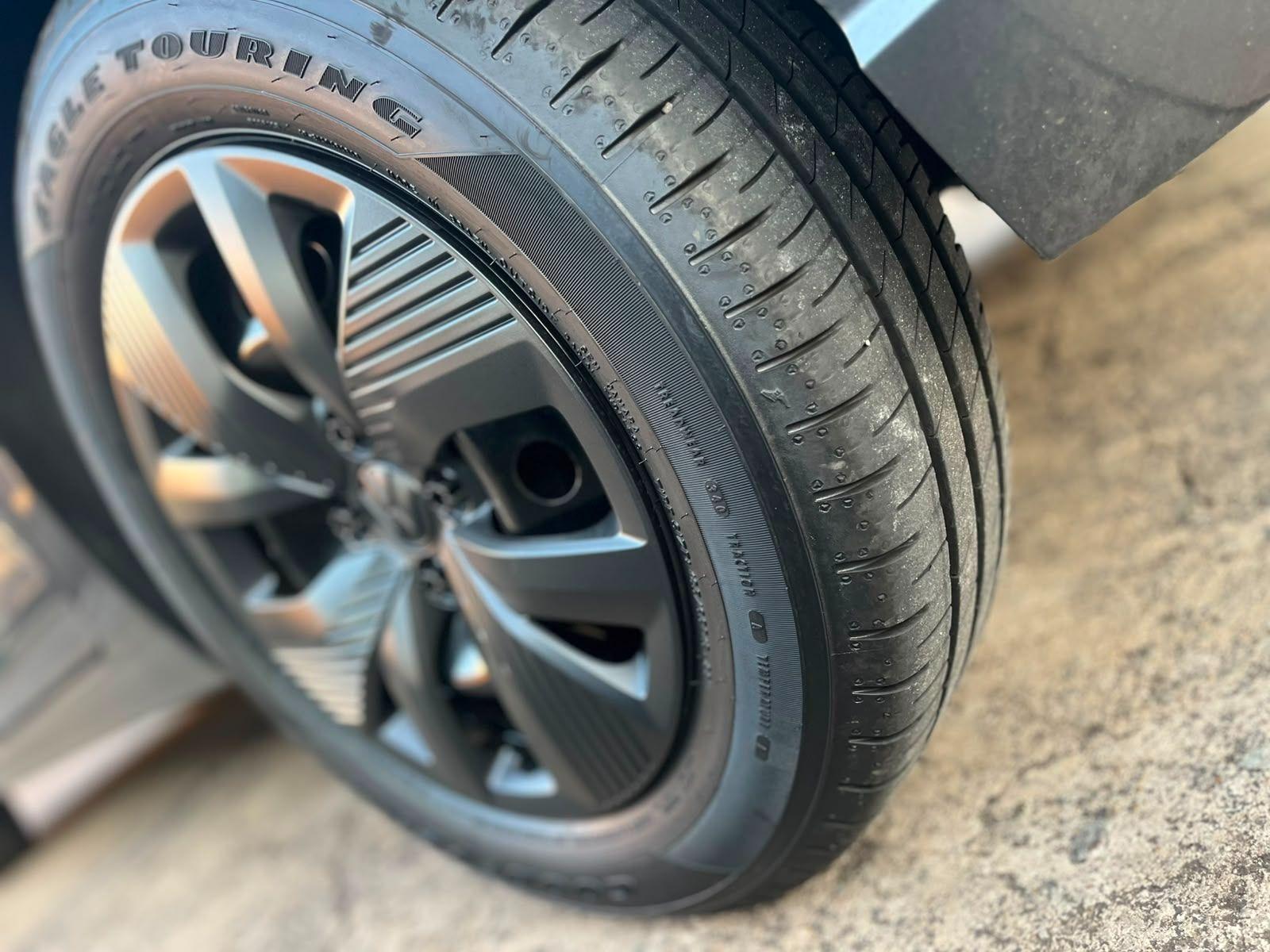 VOLKSWAGEN Polo Hatch - Foto