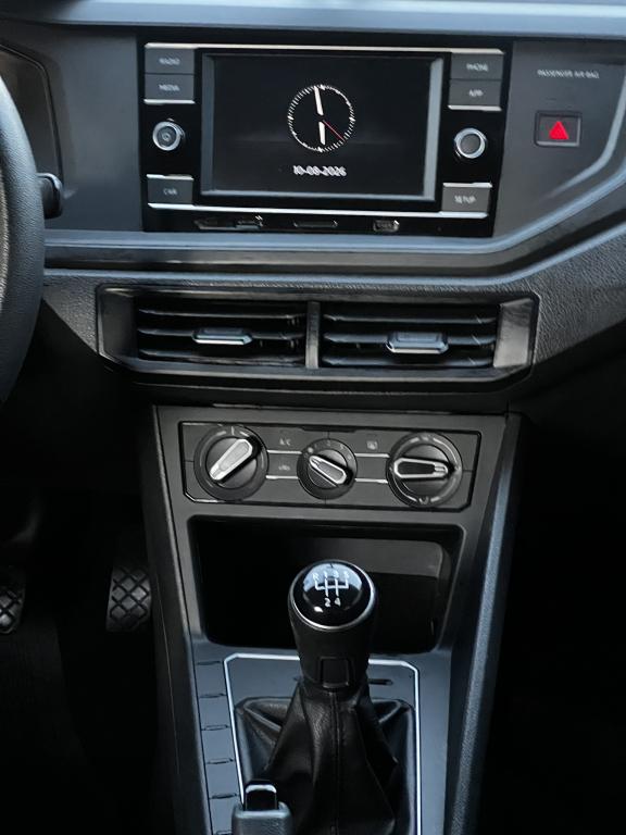 VOLKSWAGEN Polo Hatch - Foto