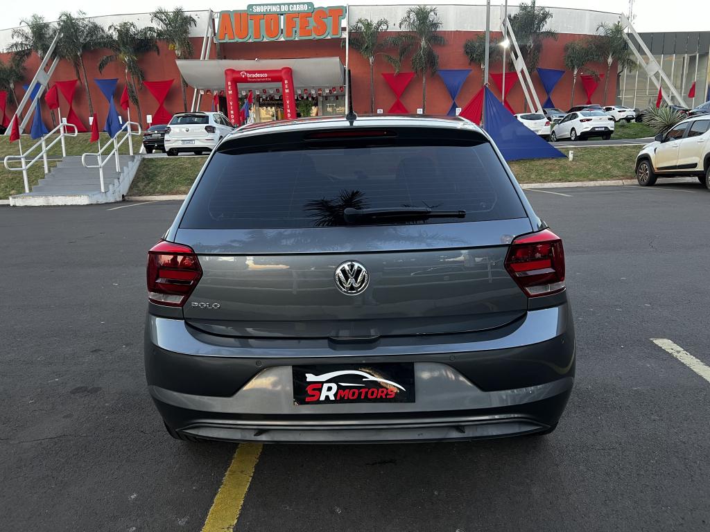 VOLKSWAGEN Polo Hatch - Foto