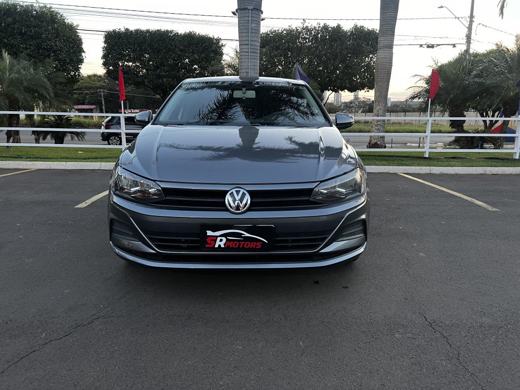 VOLKSWAGEN Polo Hatch - Foto