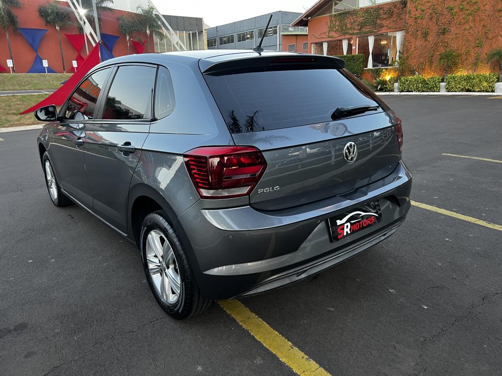 VOLKSWAGEN Polo Hatch - Foto