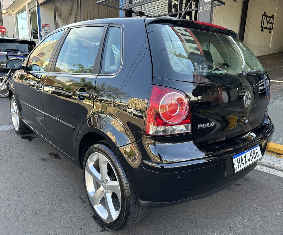 VOLKSWAGEN Polo Hatch - Foto