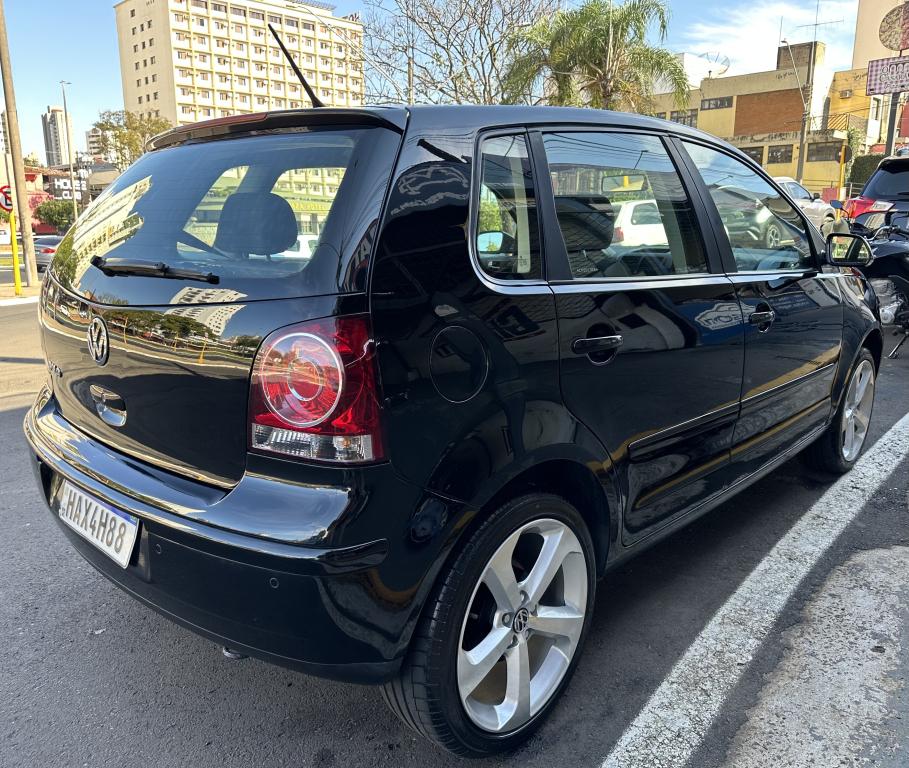 VOLKSWAGEN Polo Hatch - Foto