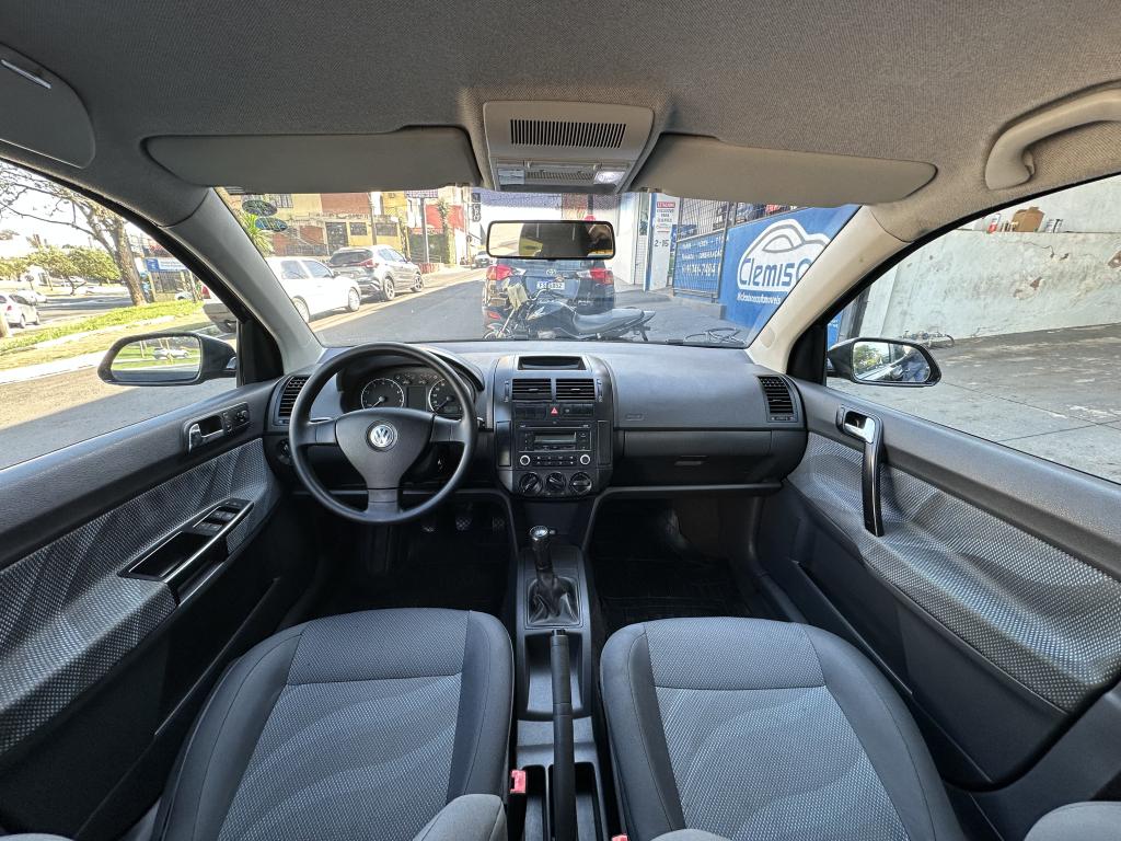 VOLKSWAGEN Polo Hatch - Foto