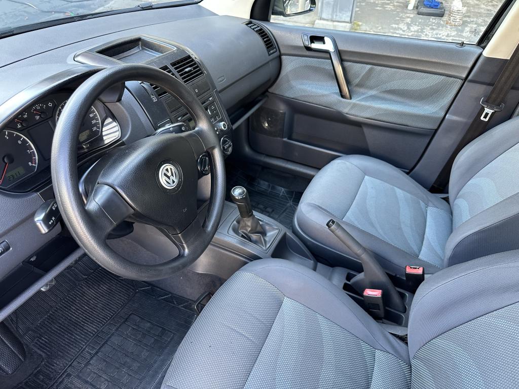 VOLKSWAGEN Polo Hatch - Foto