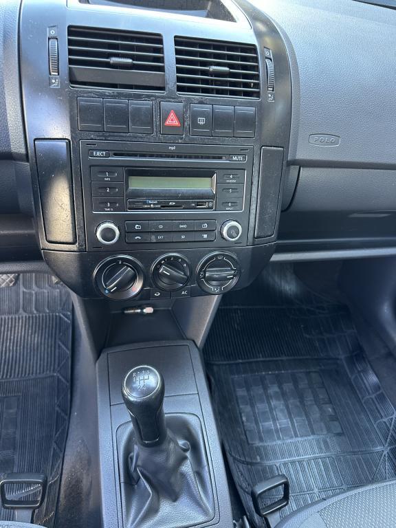 VOLKSWAGEN Polo Hatch - Foto
