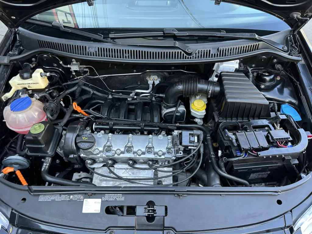 VOLKSWAGEN Polo Hatch - Foto
