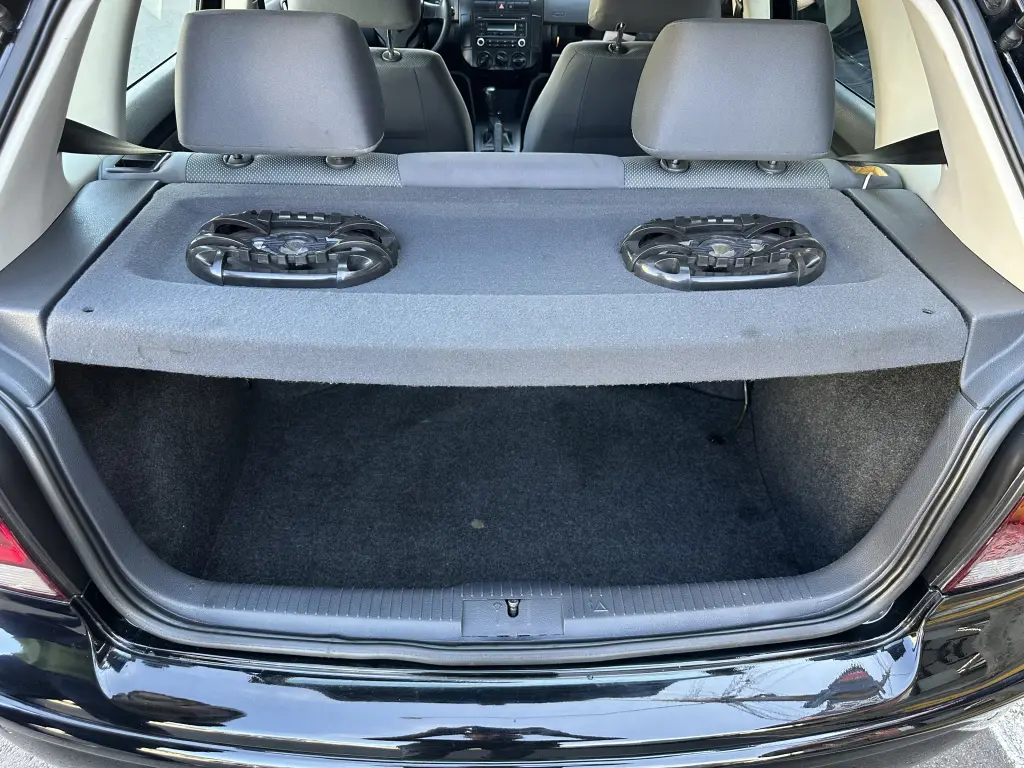 VOLKSWAGEN Polo Hatch - Foto