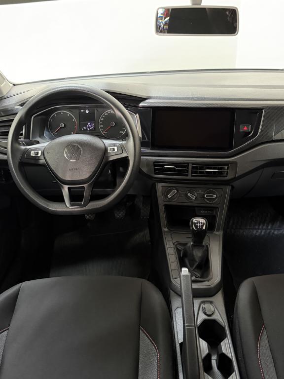 VOLKSWAGEN Polo Hatch - Foto
