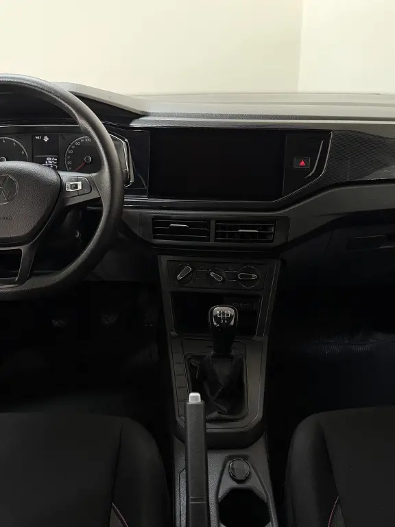 VOLKSWAGEN Polo Hatch - Foto