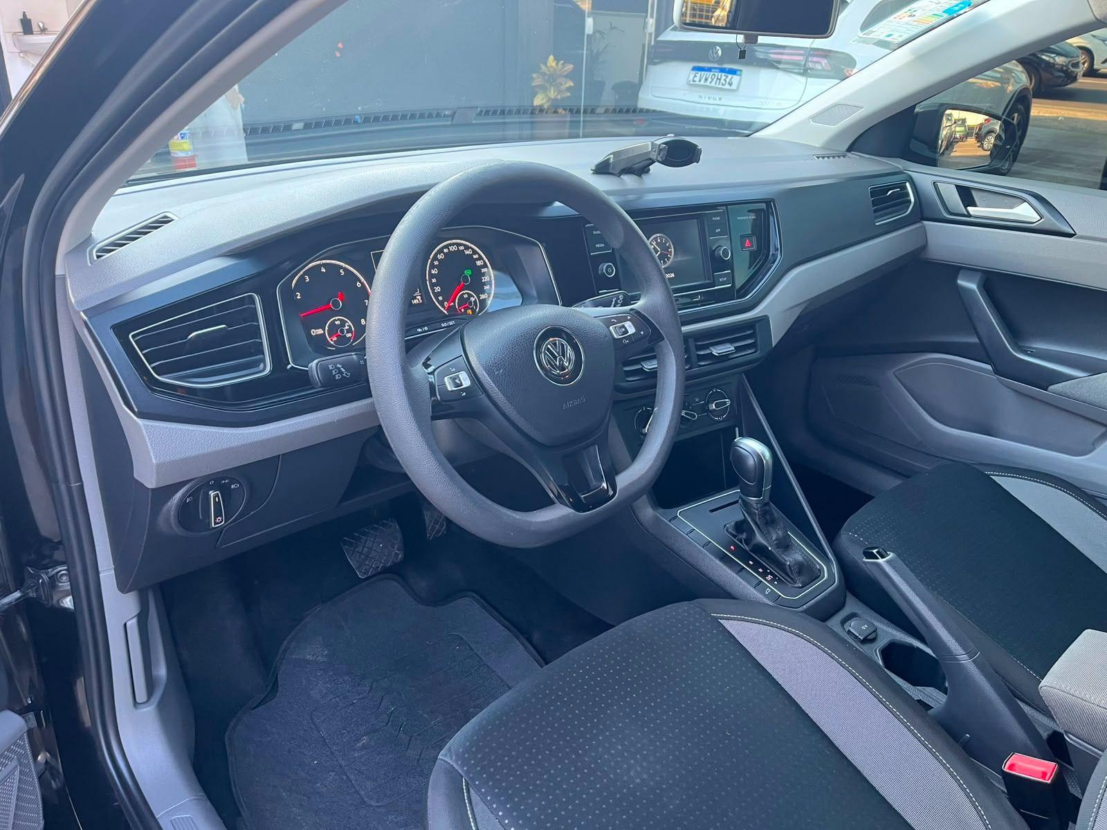 VOLKSWAGEN Polo Hatch - Foto
