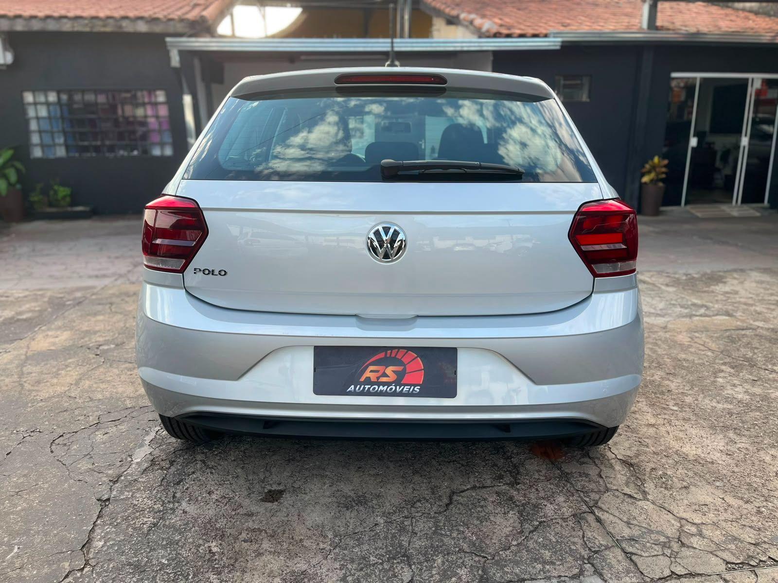 VOLKSWAGEN Polo Hatch - Foto