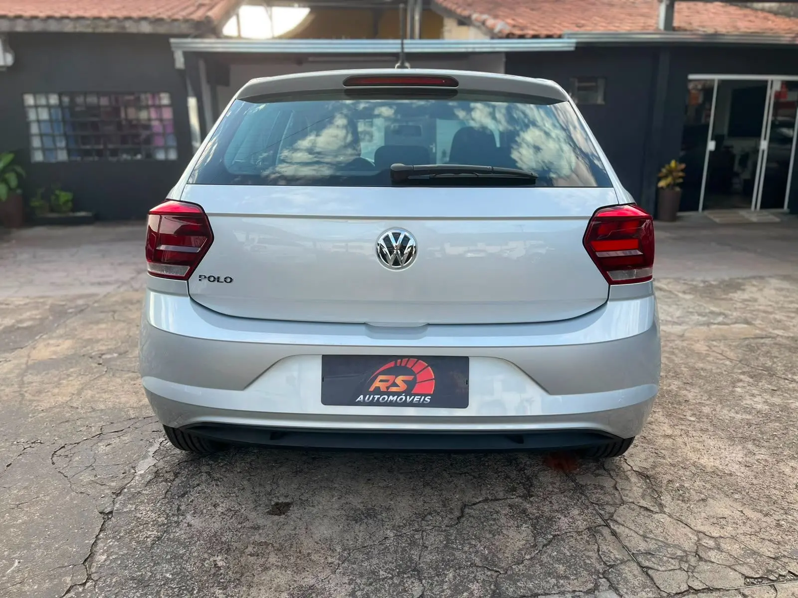 VOLKSWAGEN Polo Hatch - Foto