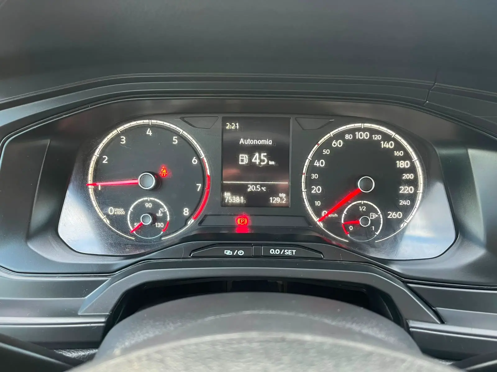 VOLKSWAGEN Polo Hatch - Foto