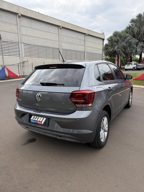 VOLKSWAGEN Polo Hatch - Foto
