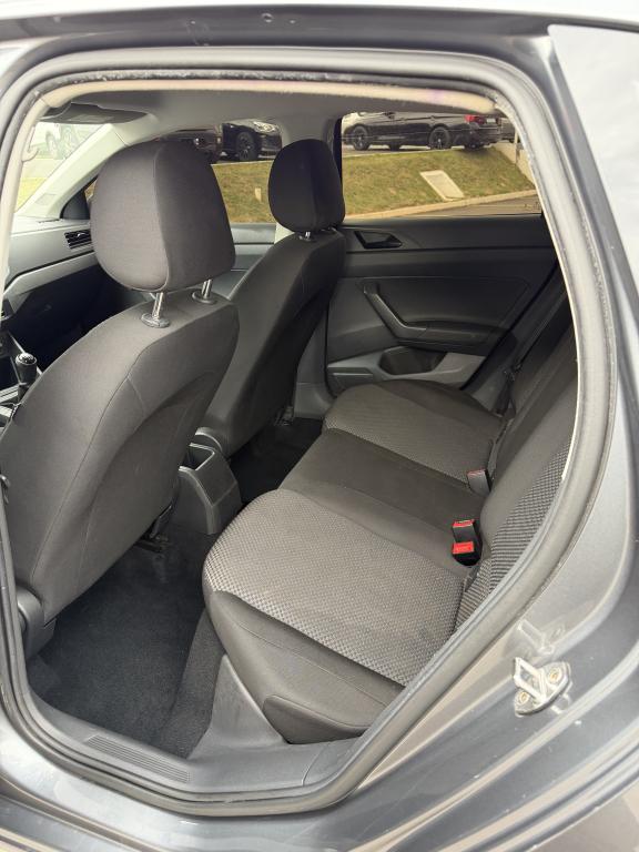 VOLKSWAGEN Polo Hatch - Foto