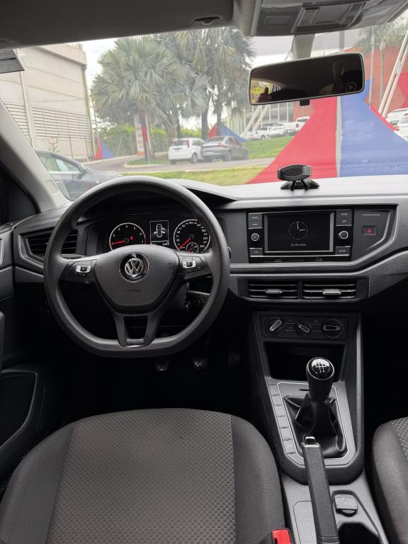 VOLKSWAGEN Polo Hatch - Foto