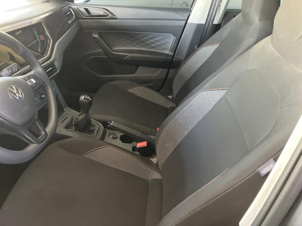 VOLKSWAGEN Polo Hatch - Foto