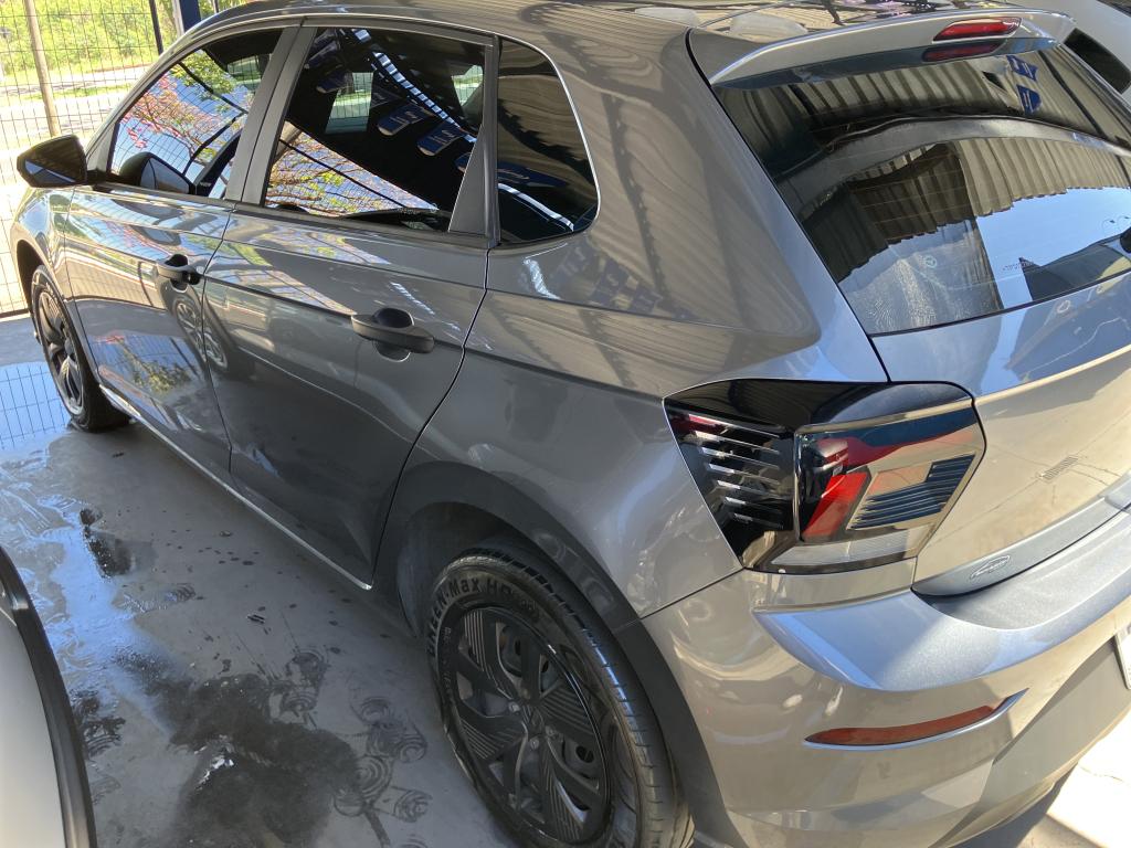 VOLKSWAGEN Polo Hatch - Foto