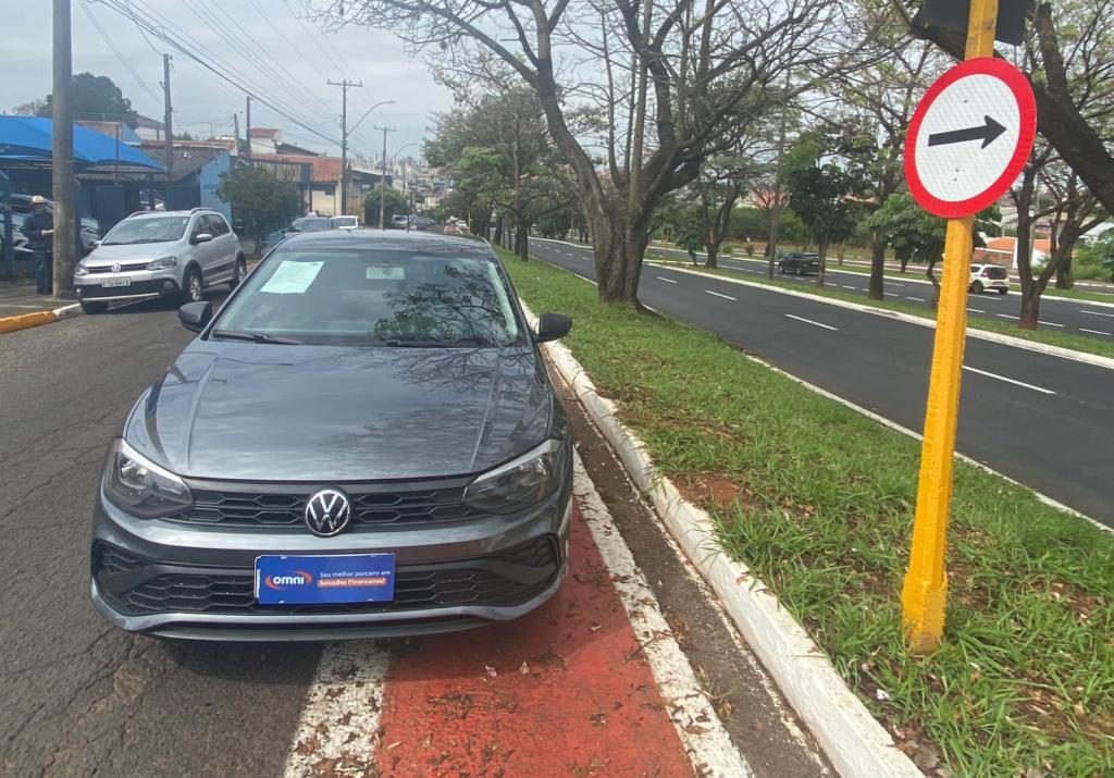 VOLKSWAGEN Polo Hatch - Foto