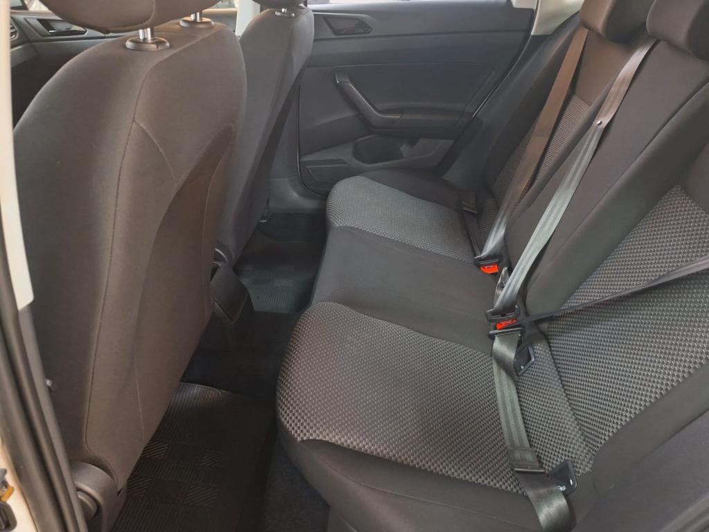 VOLKSWAGEN Polo Hatch - Foto