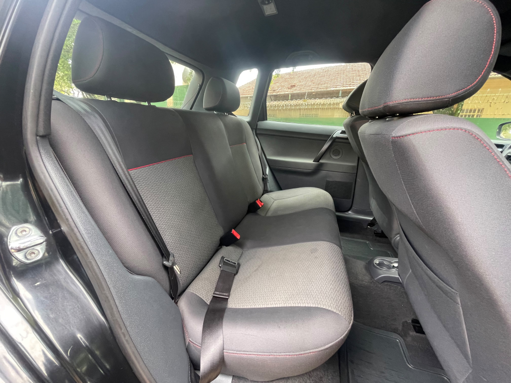 VOLKSWAGEN Polo Hatch - Foto