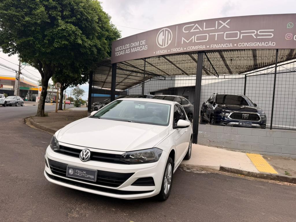 VOLKSWAGEN Polo Hatch - Foto
