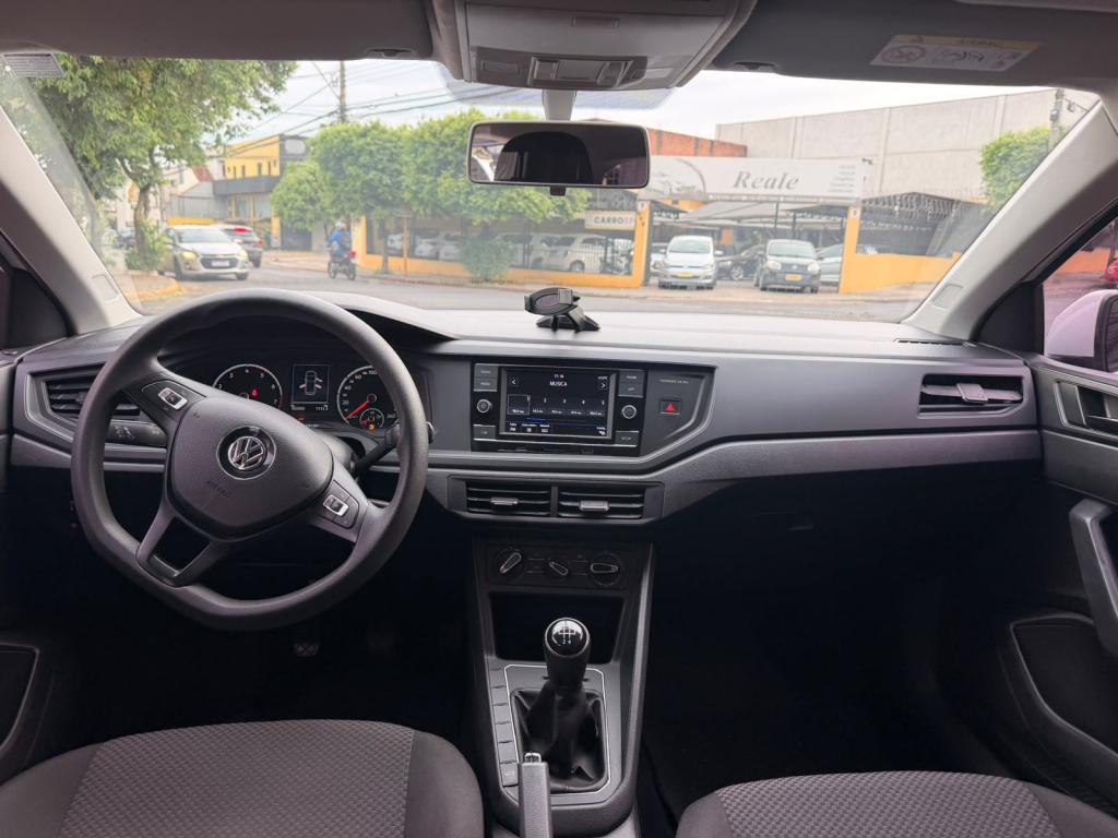 VOLKSWAGEN Polo Hatch - Foto