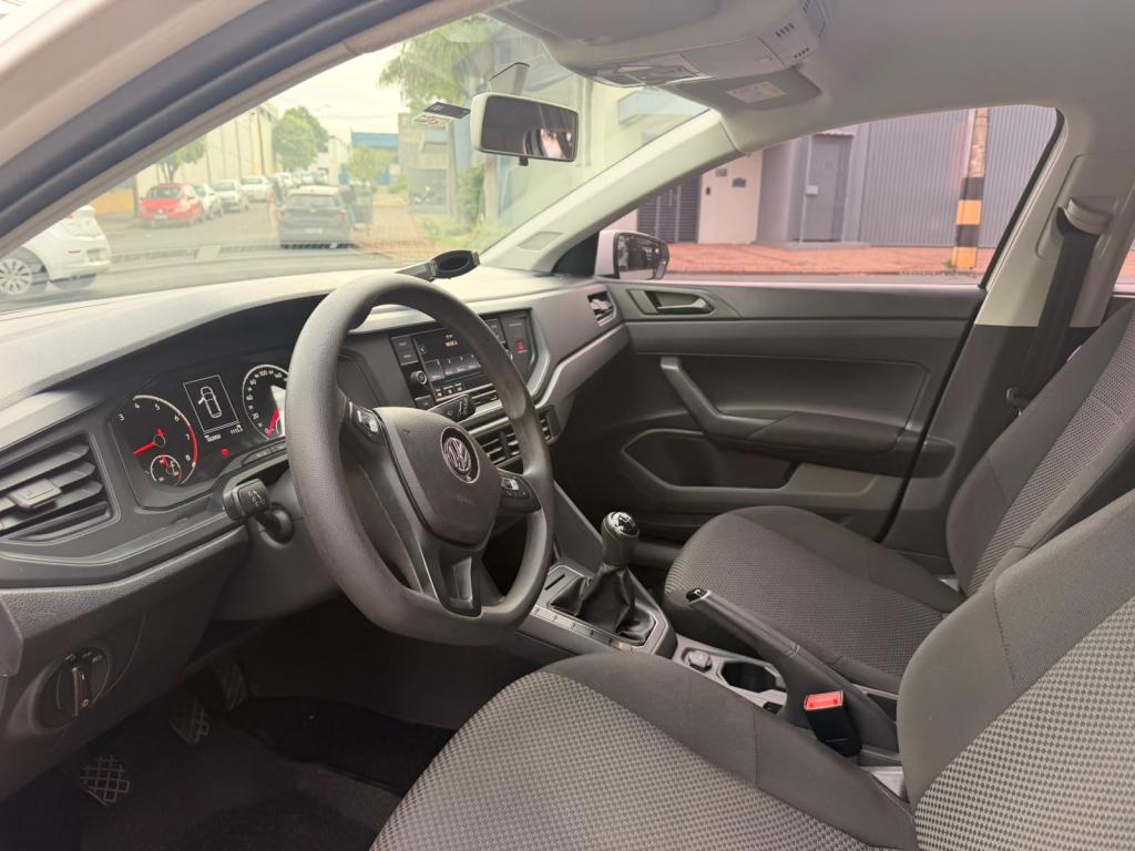 VOLKSWAGEN Polo Hatch - Foto