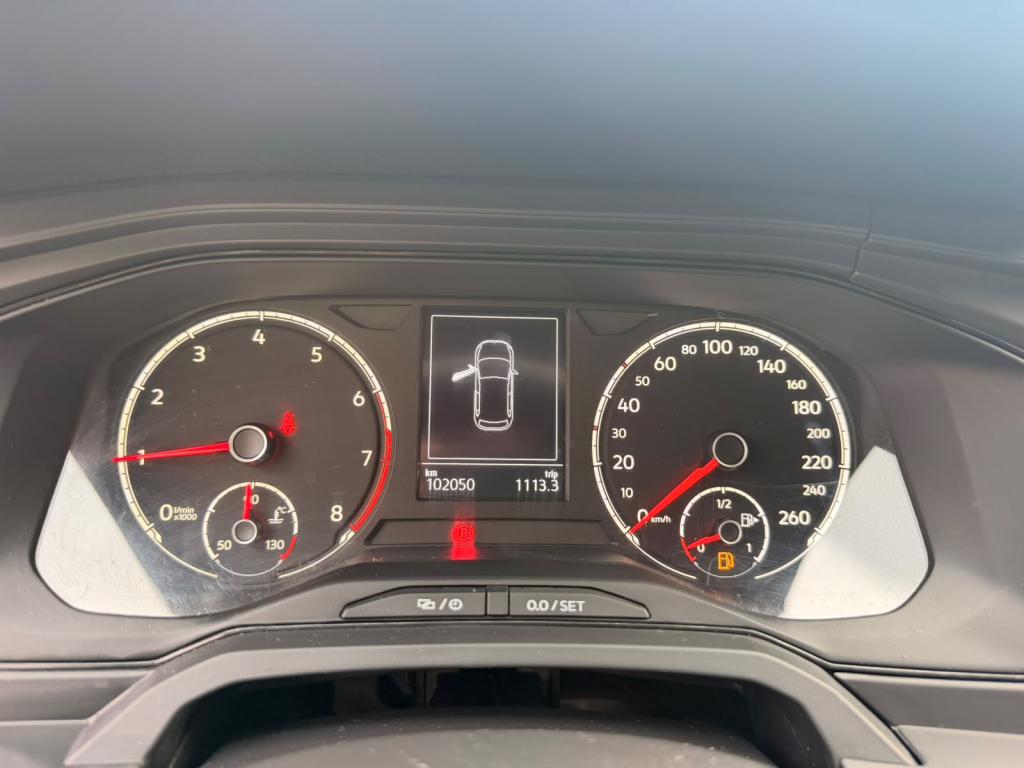VOLKSWAGEN Polo Hatch - Foto