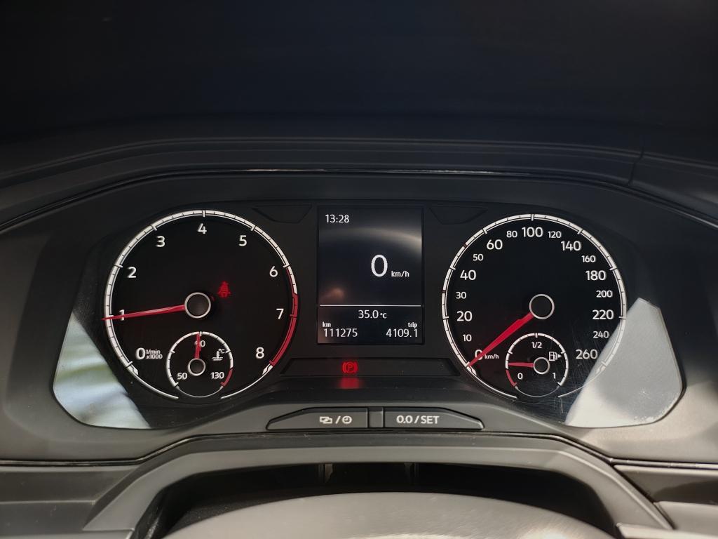 VOLKSWAGEN Polo Hatch - Foto