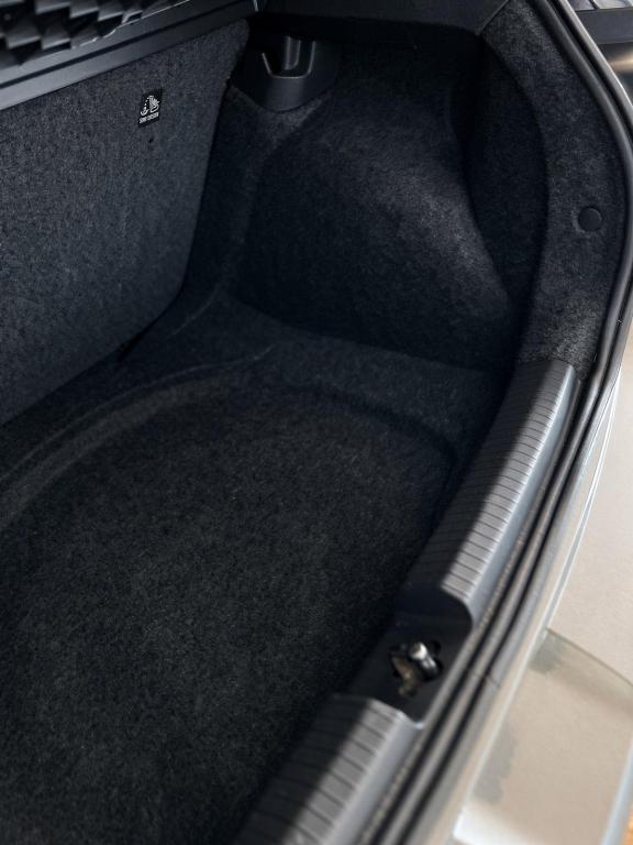 VOLKSWAGEN Polo Hatch - Foto