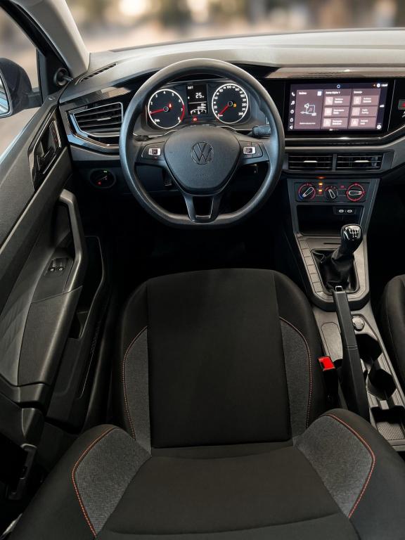 VOLKSWAGEN Polo Hatch - Foto