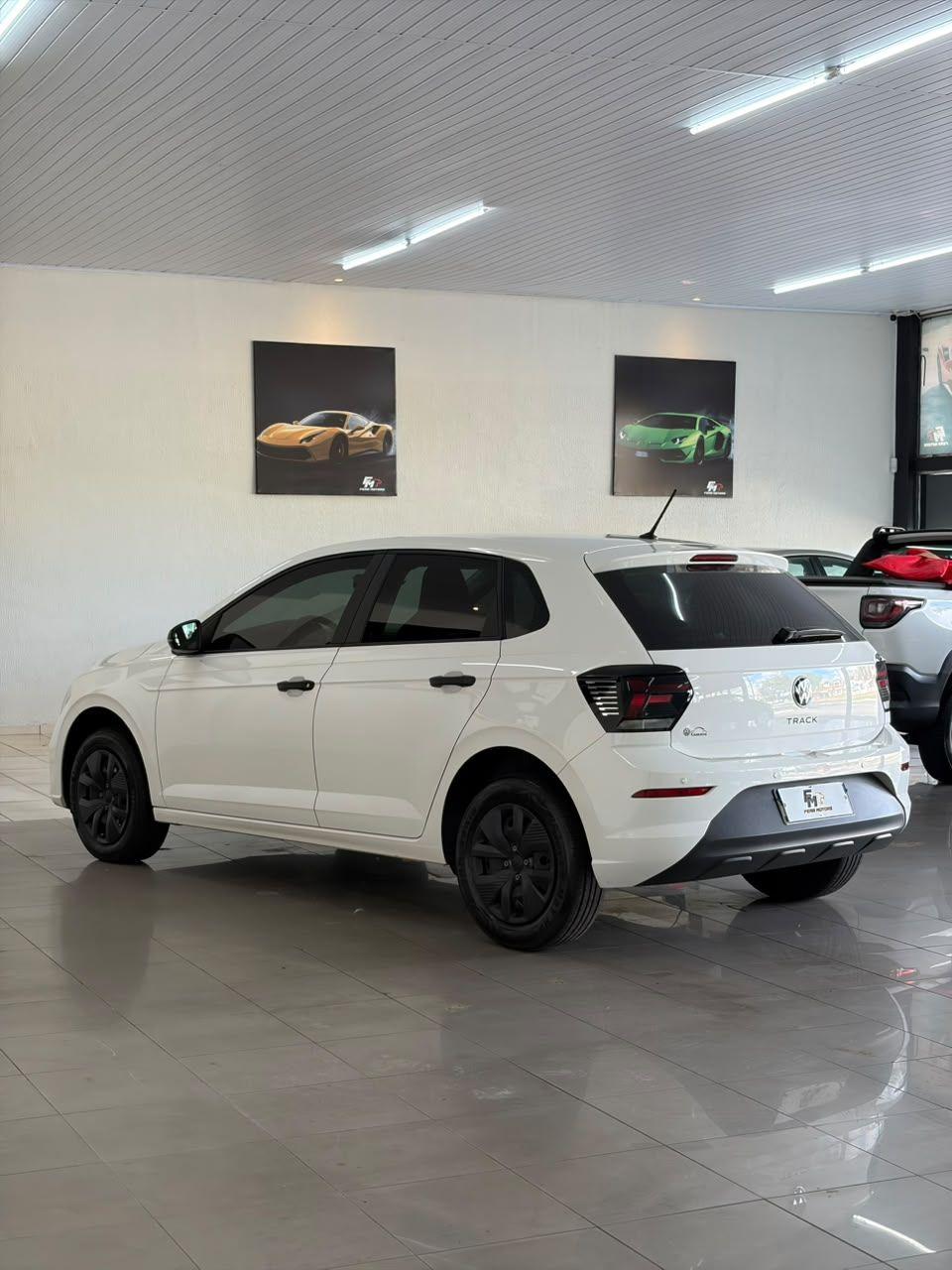 VOLKSWAGEN Polo Hatch - Foto