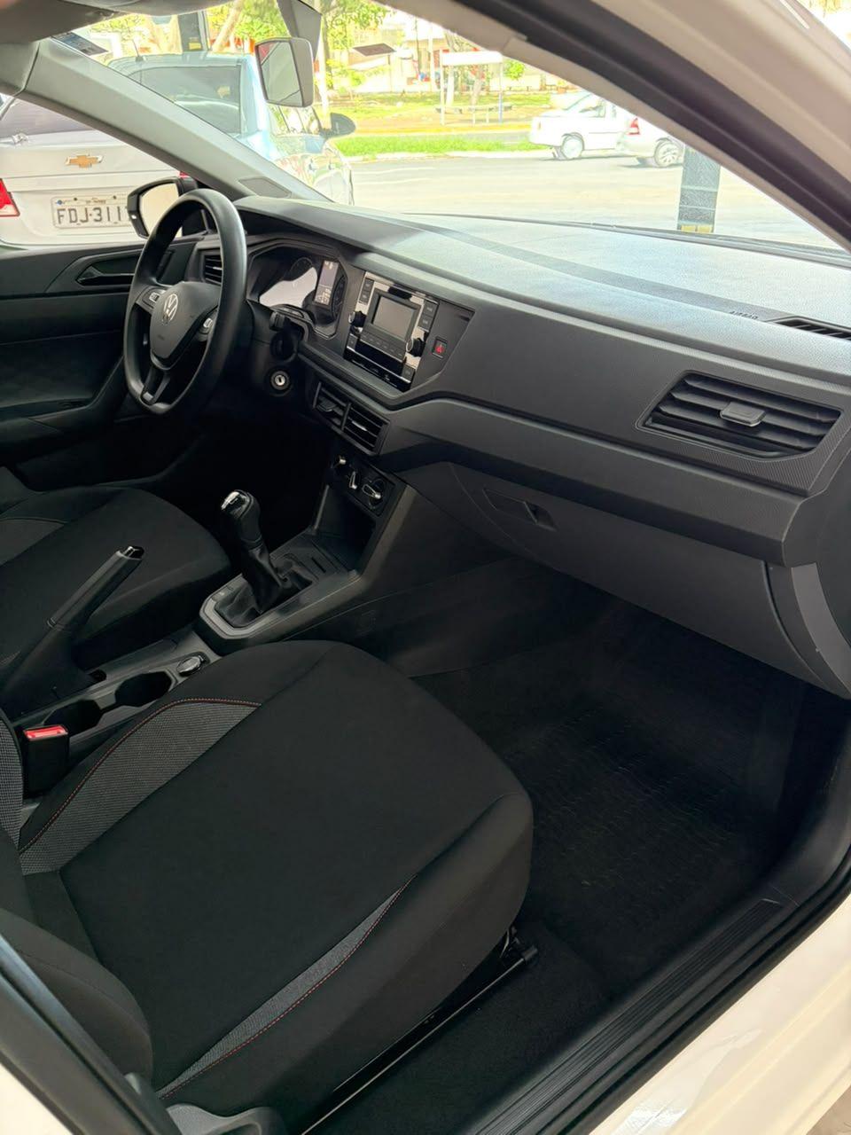 VOLKSWAGEN Polo Hatch - Foto
