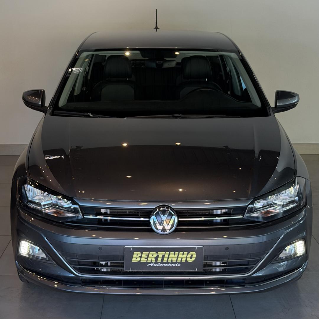 VOLKSWAGEN Polo Hatch - Foto