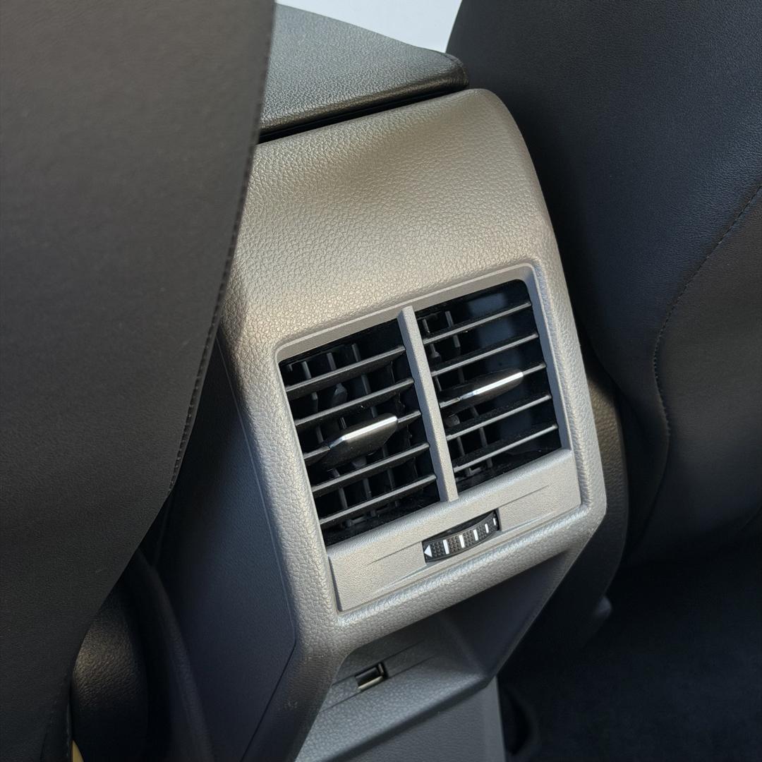 VOLKSWAGEN Polo Hatch - Foto