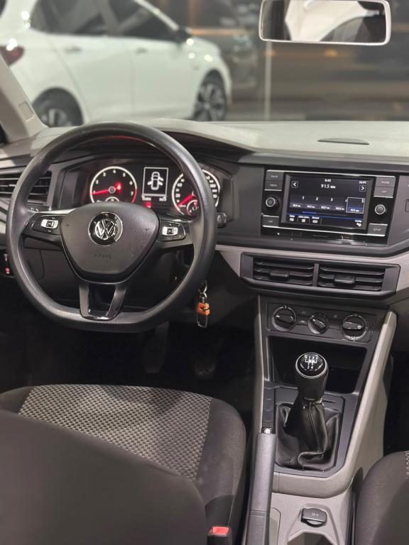 VOLKSWAGEN Polo Hatch - Foto