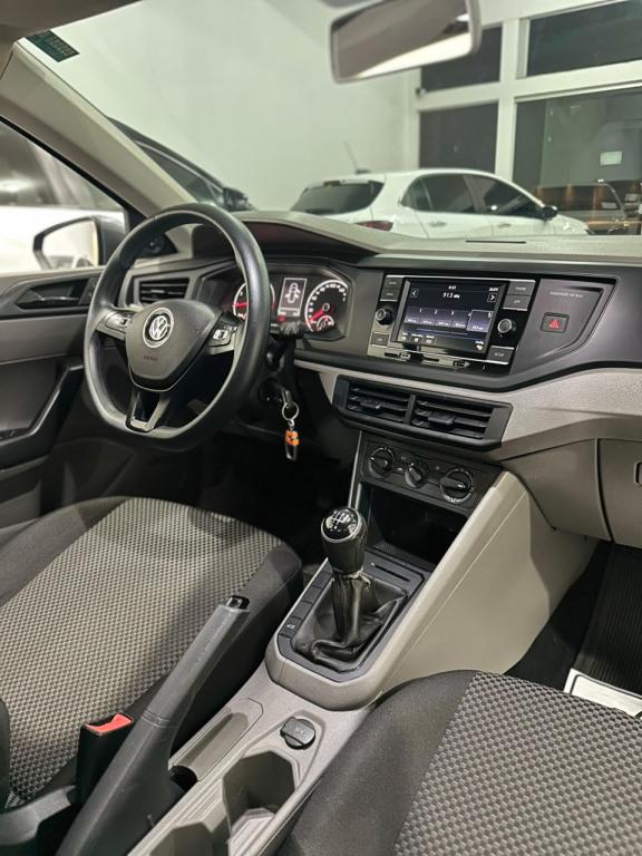 VOLKSWAGEN Polo Hatch - Foto