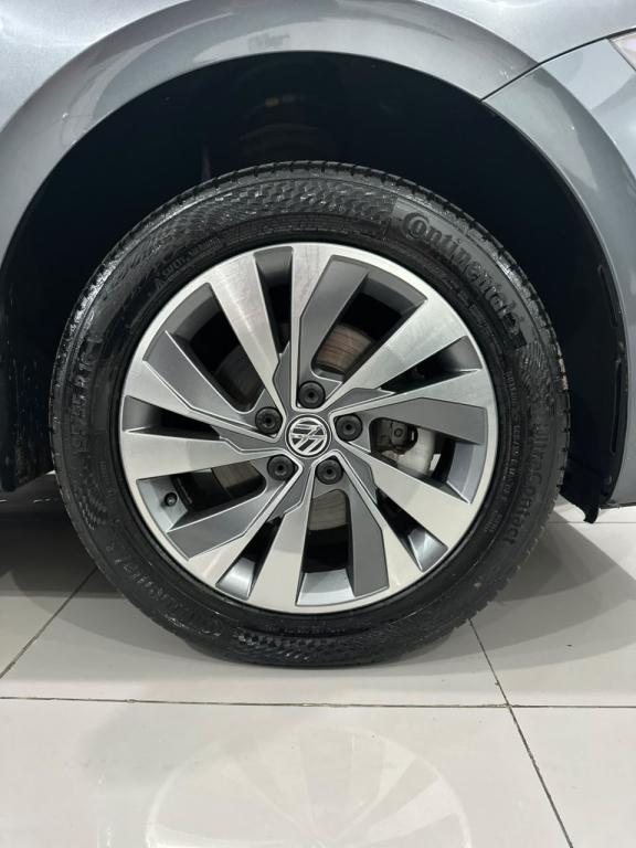 VOLKSWAGEN Polo Hatch - Foto