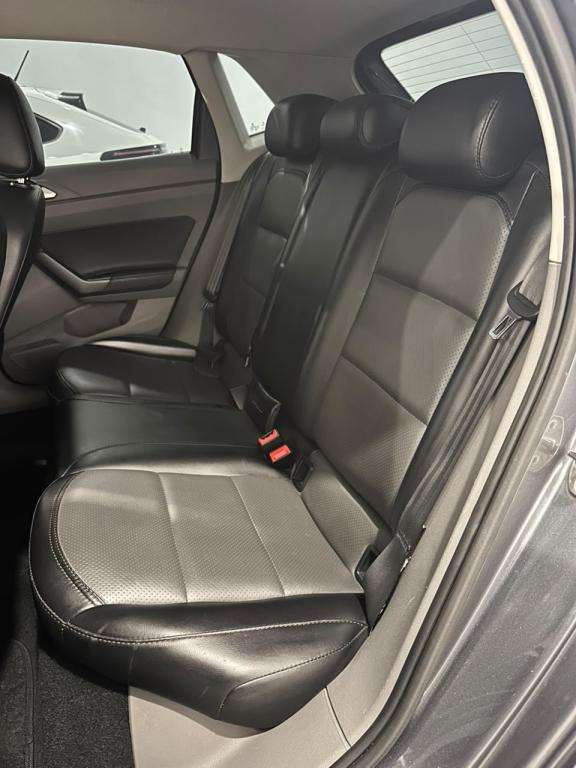 VOLKSWAGEN Polo Hatch - Foto