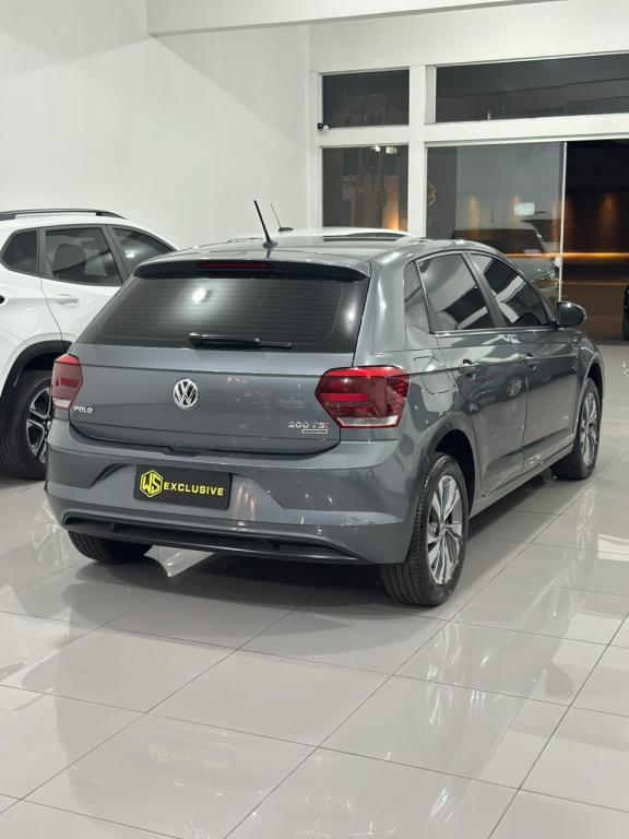 VOLKSWAGEN Polo Hatch - Foto