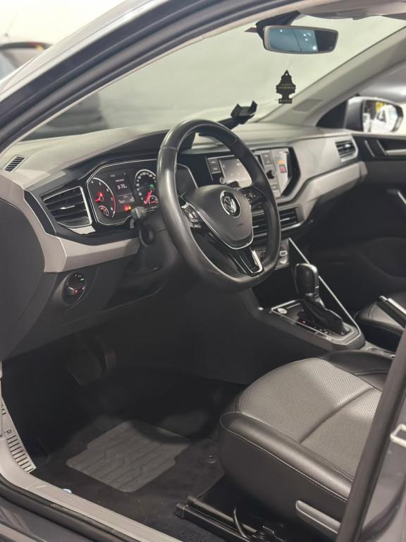 VOLKSWAGEN Polo Hatch - Foto