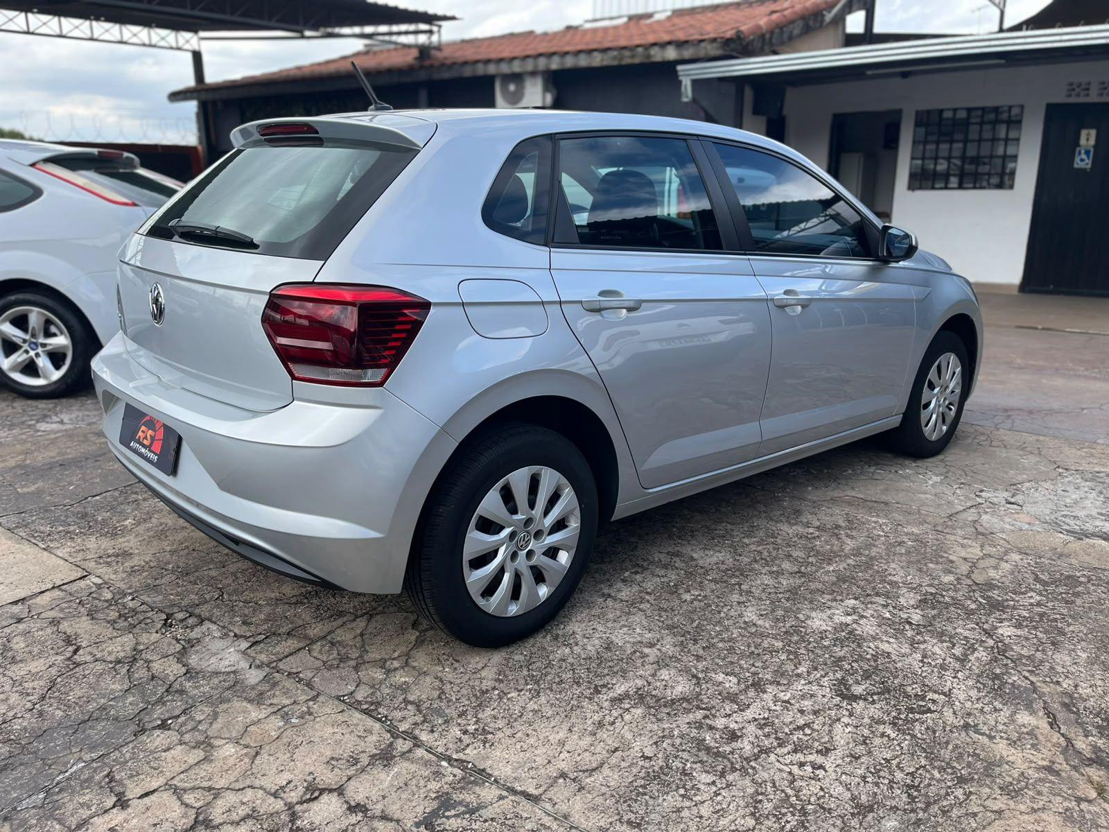 VOLKSWAGEN Polo Hatch - Foto